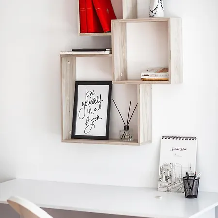 New White F Next To Forest The Gondola * 班斯科