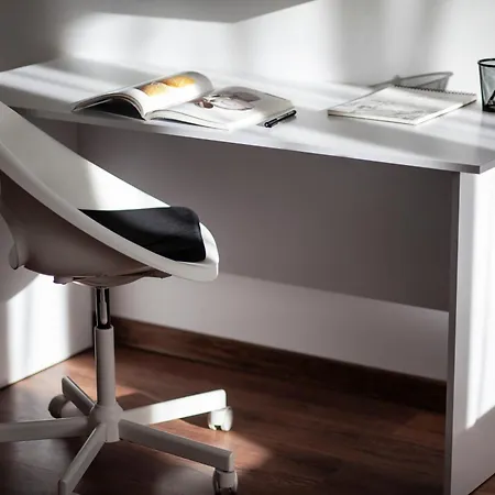 New White F Next To Forest The Gondola Apartamento *