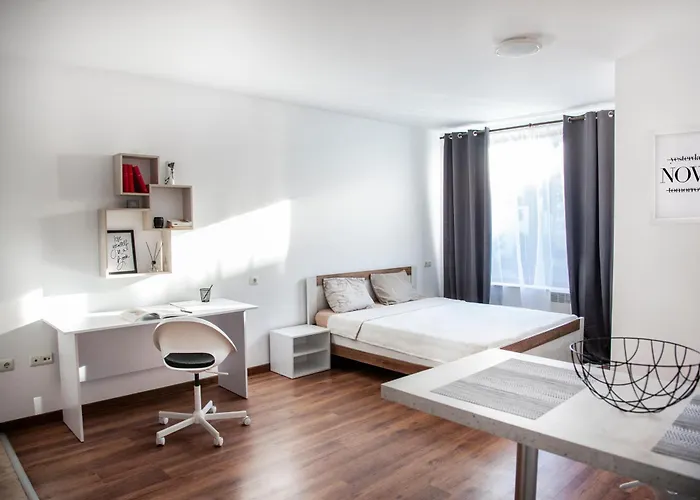 New White F Next To Forest The Gondola Lägenhet