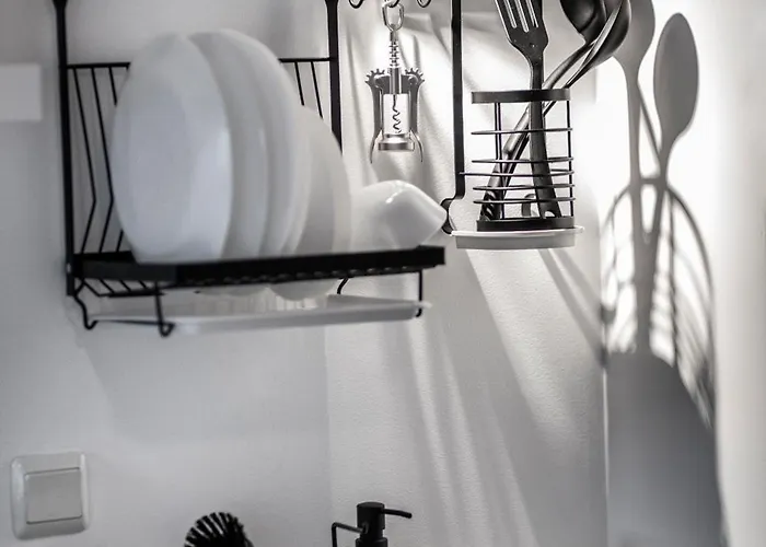 New White F Next To Forest The Gondola Apartman Banszko